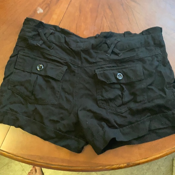 Juniors black shorts - Picture 3 of 3